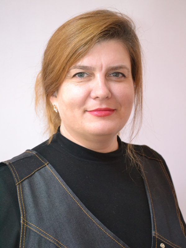 Кутякова Елена Васильевна.